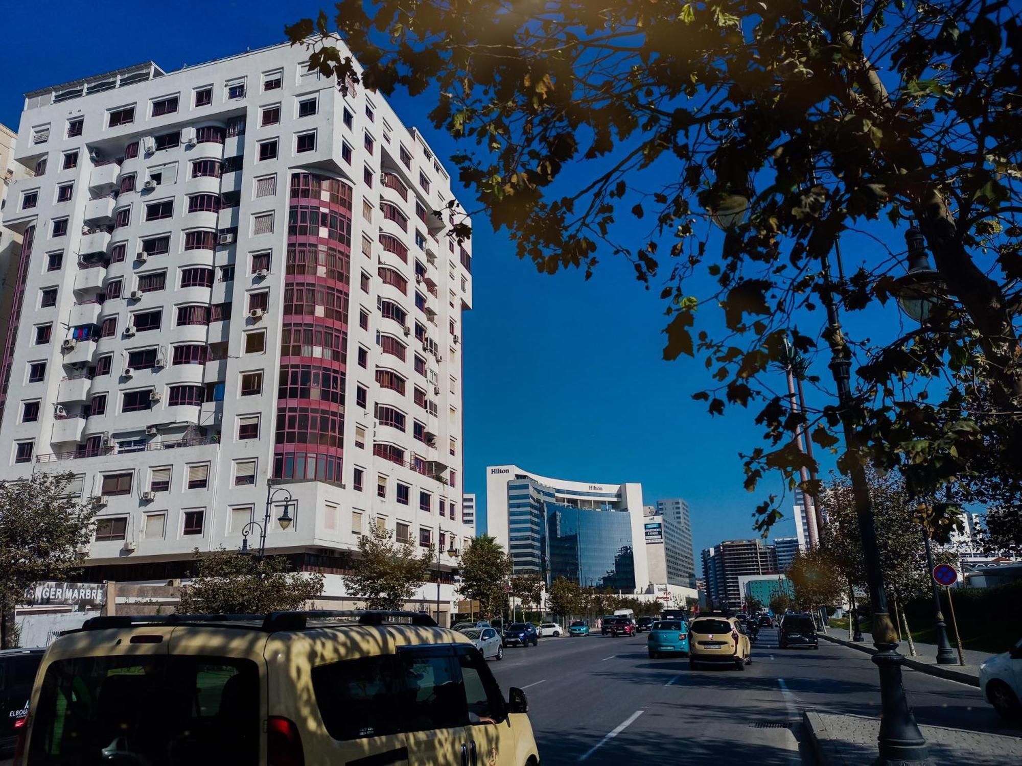 Appartement A Malabata En Face Centre Commercial Megarama & La Gare De Tgv M2 Tangier Exterior photo